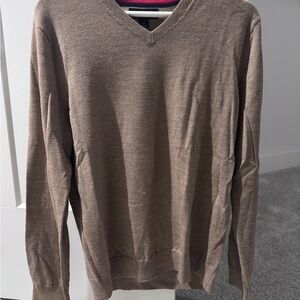 Banana Republic Men's Tan V-Neck Sweater
